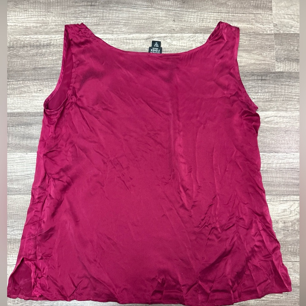 EILEEN FISHER • 100% silk sleeveless Blouse - Picture 2 of 6